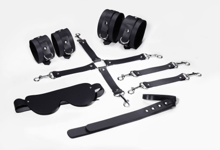 фото Набор Feral Feelings BDSM Kit 5 Black, наручники, поножи, коннектор, маска, паддл SO8272