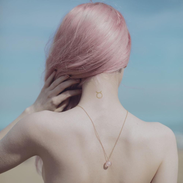 купить Набор Bijoux Indiscrets HOROSCOPE - Taurus (Телец) вибратор на палец, гель для клитора, подвеска