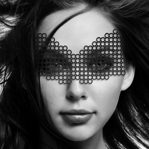 купить Маска на лицо Bijoux Indiscrets - Erika Mask, виниловая, клеевое крепление, без завязок