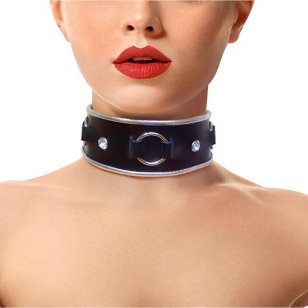 купить Ошейник из натуральной кожи со стразами и кольцом Art of Sex -  Collar Ring