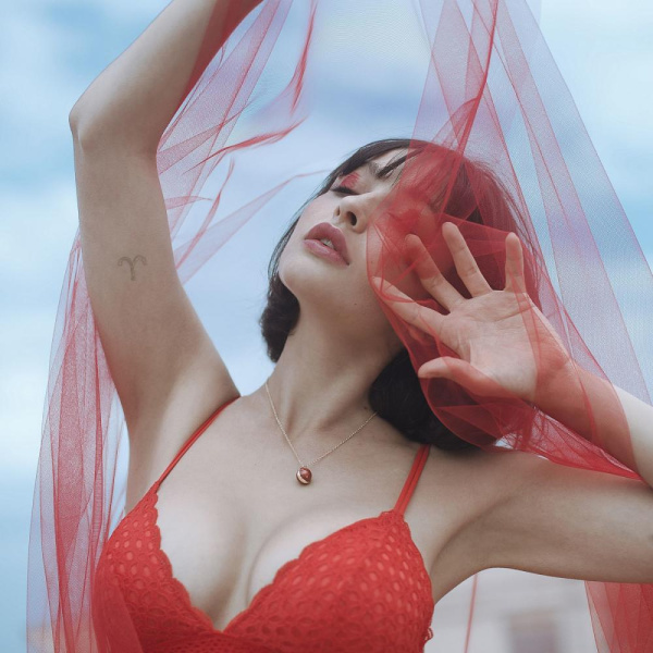 купить Набор Bijoux Indiscrets HOROSCOPE - Aries (Овен) вибратор на палец, гель для клитора, подвеска