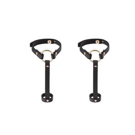 фото Пара браслетов на запястье и палец Bijoux Indiscrets MAZE Hand Bracelet Harness Black, экокожа  || фото Пара браслетів на зап'ясті і палець Bijoux Indiscrets MAZE Hand Bracelet Harness Black, екошкіра 
