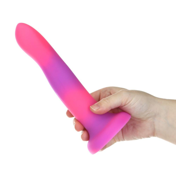 купить Светящийся в темноте фаллоимитатор ADDICTION - Rave - 8" Glow in the Dark Dildo - Pink Purple
