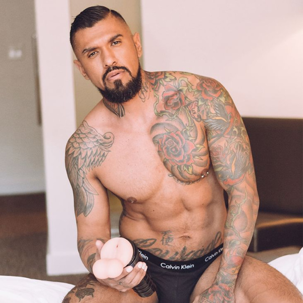 купить Мастурбатор попка Fleshlight FleshSack с мошонкой